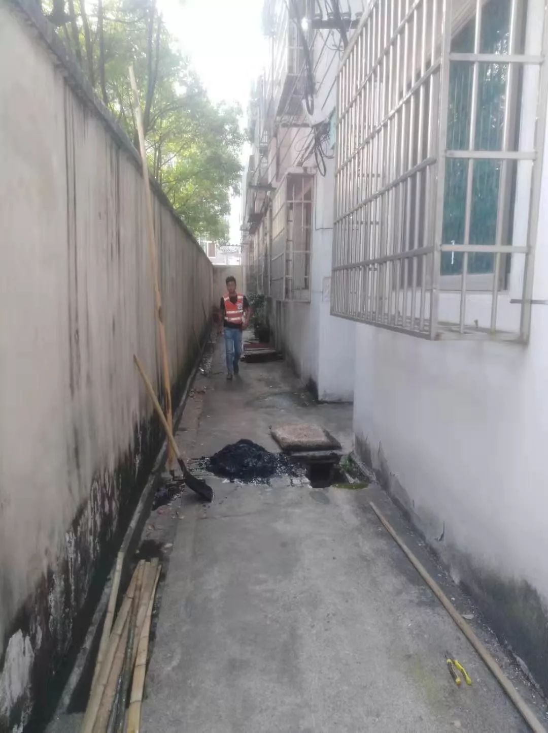 主题教育·雨花落实丨污水不再溢，锦旗表民心！井湾子街道服务“四到位”