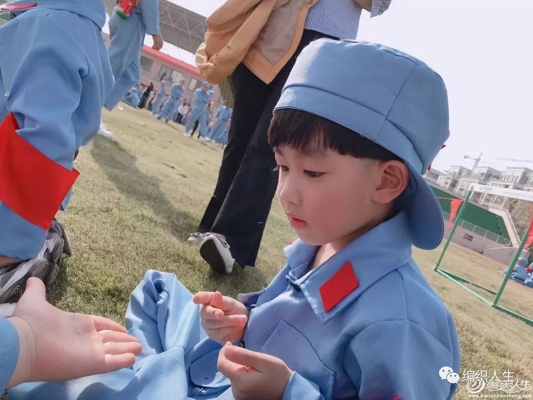 山羊绒女宝毛衣的编织教程,女宝彩虹色套头毛衣编织全过程