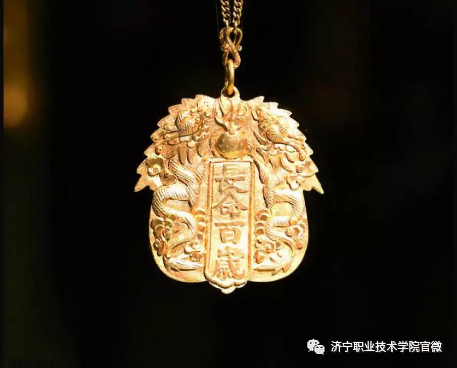 娴庤亴鏂囧寲,娴庤亴浜烘枃绱犲吇