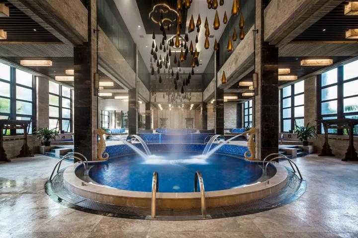 冬天泡温泉怎么不冷,冬天如何去室外泡温泉