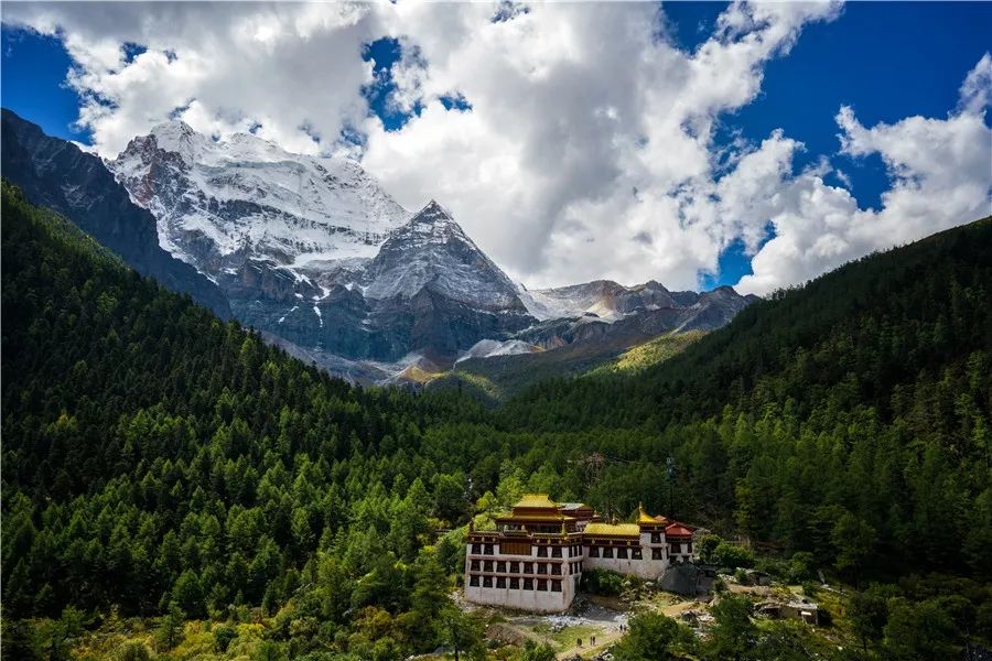 四川省稻城亚丁风景区旅游攻略,稻城亚丁旅游攻略文档