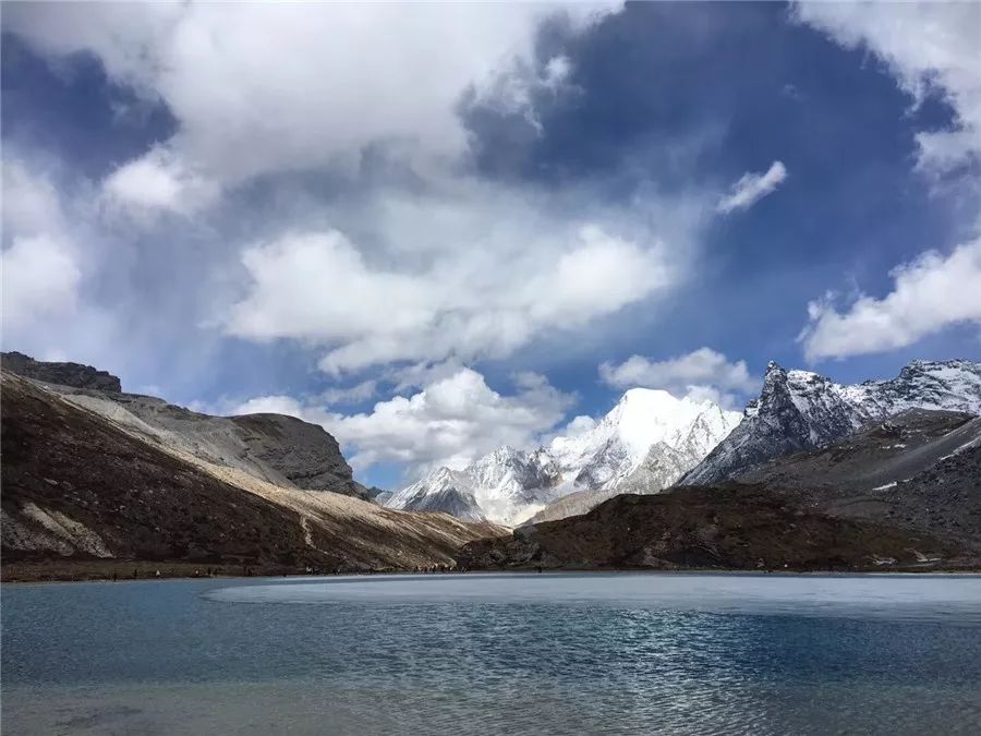 四川省稻城亚丁风景区旅游攻略,稻城亚丁旅游攻略文档