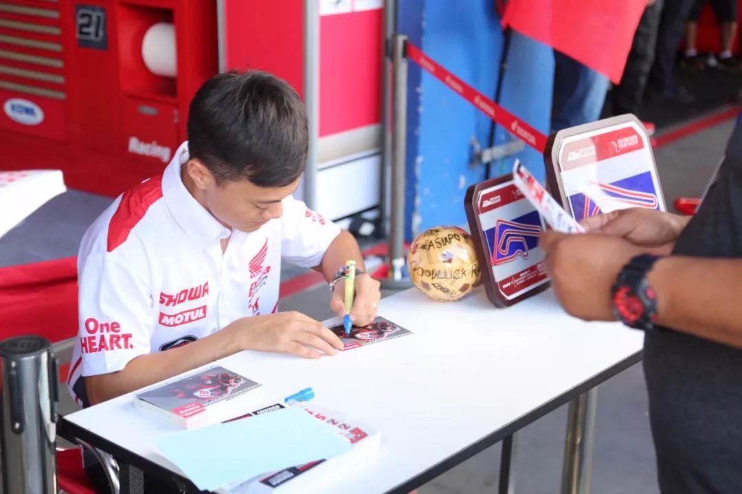 萨瓦迪卡摩托,萨瓦迪卡曼谷摩托