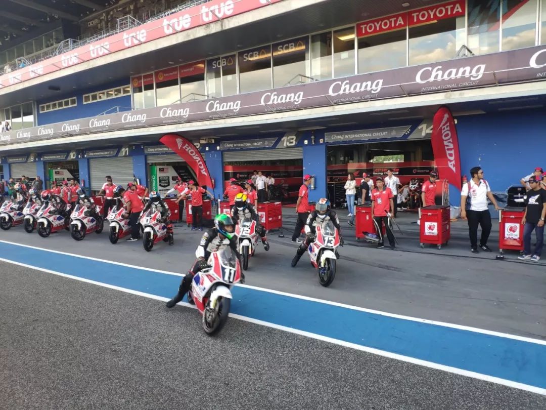 萨瓦迪卡摩托,萨瓦迪卡曼谷摩托