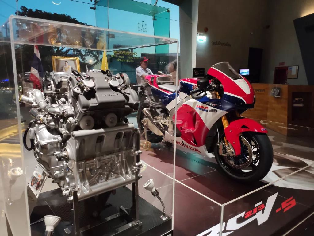 萨瓦迪卡摩托,萨瓦迪卡曼谷摩托