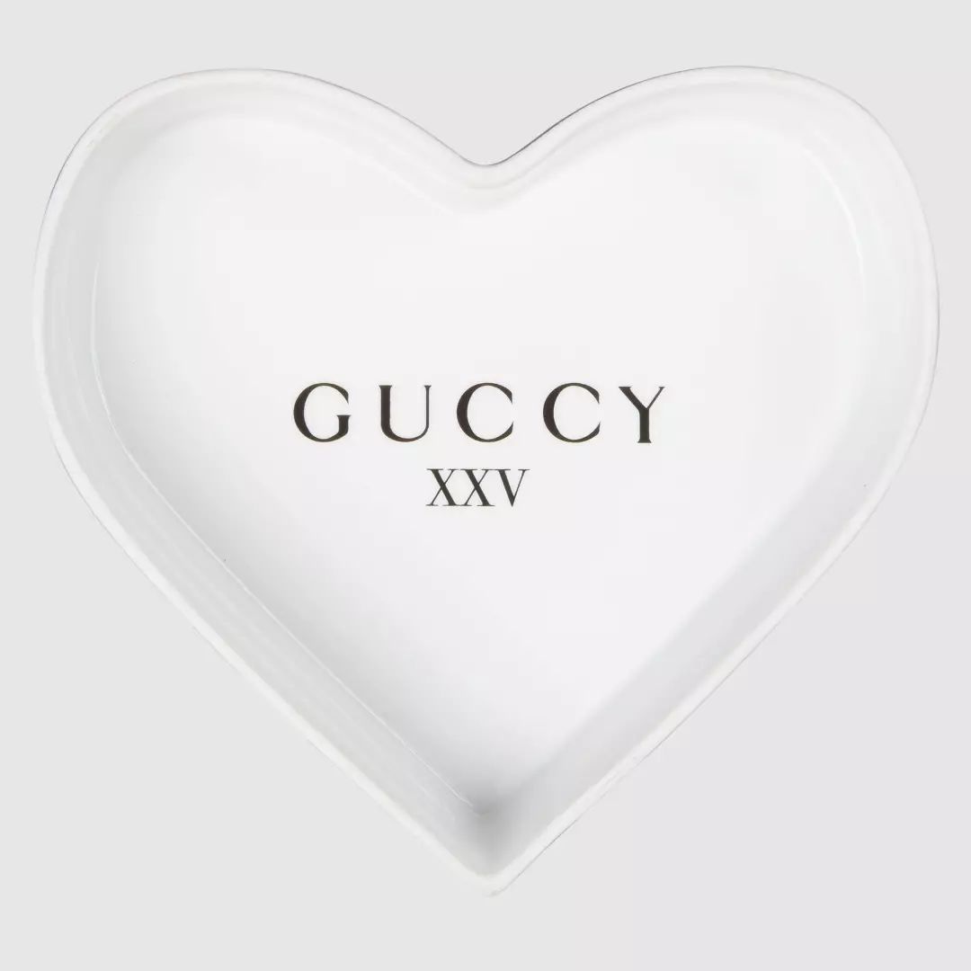 阿娇微博晒钻戒,阿娇晒出超大钻戒照