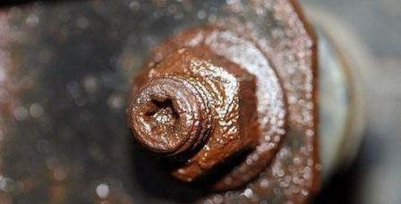 生锈的螺丝怎么能快速拧下来,怎样快速拧生锈螺丝