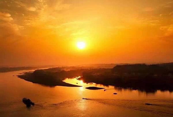 走进桃花源记中的世外桃源,走进桃花源的幸福生活