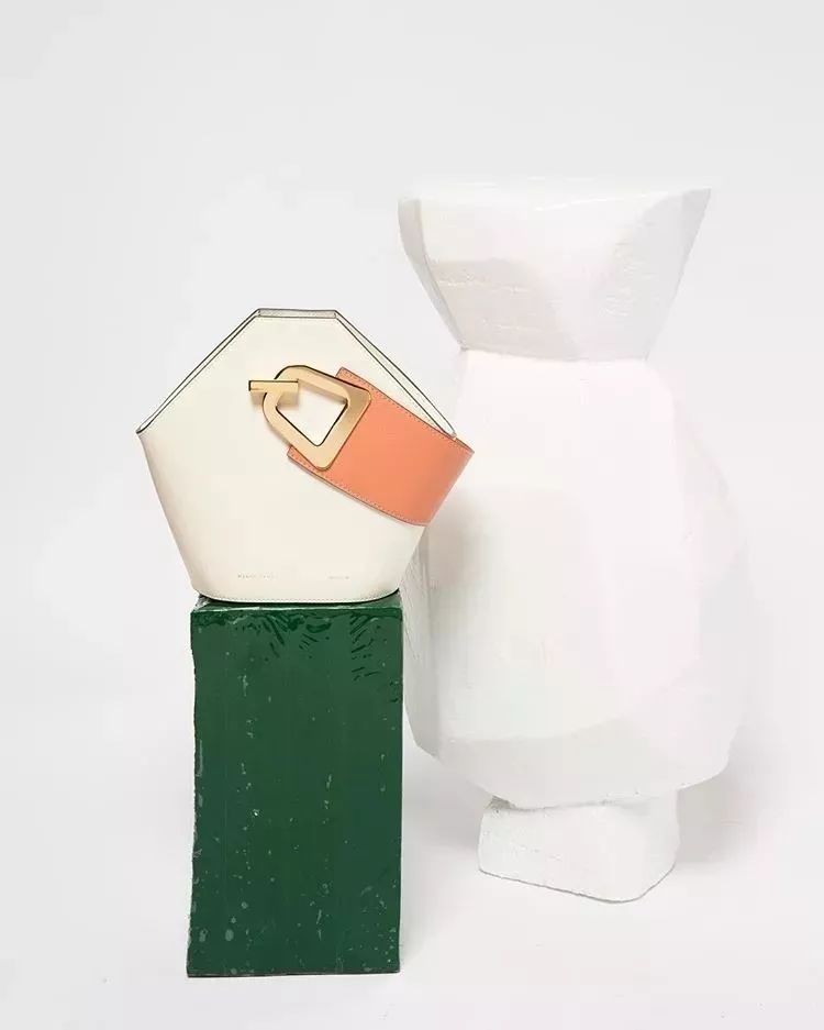 英国平价小众包,去国外必买的几款小众包