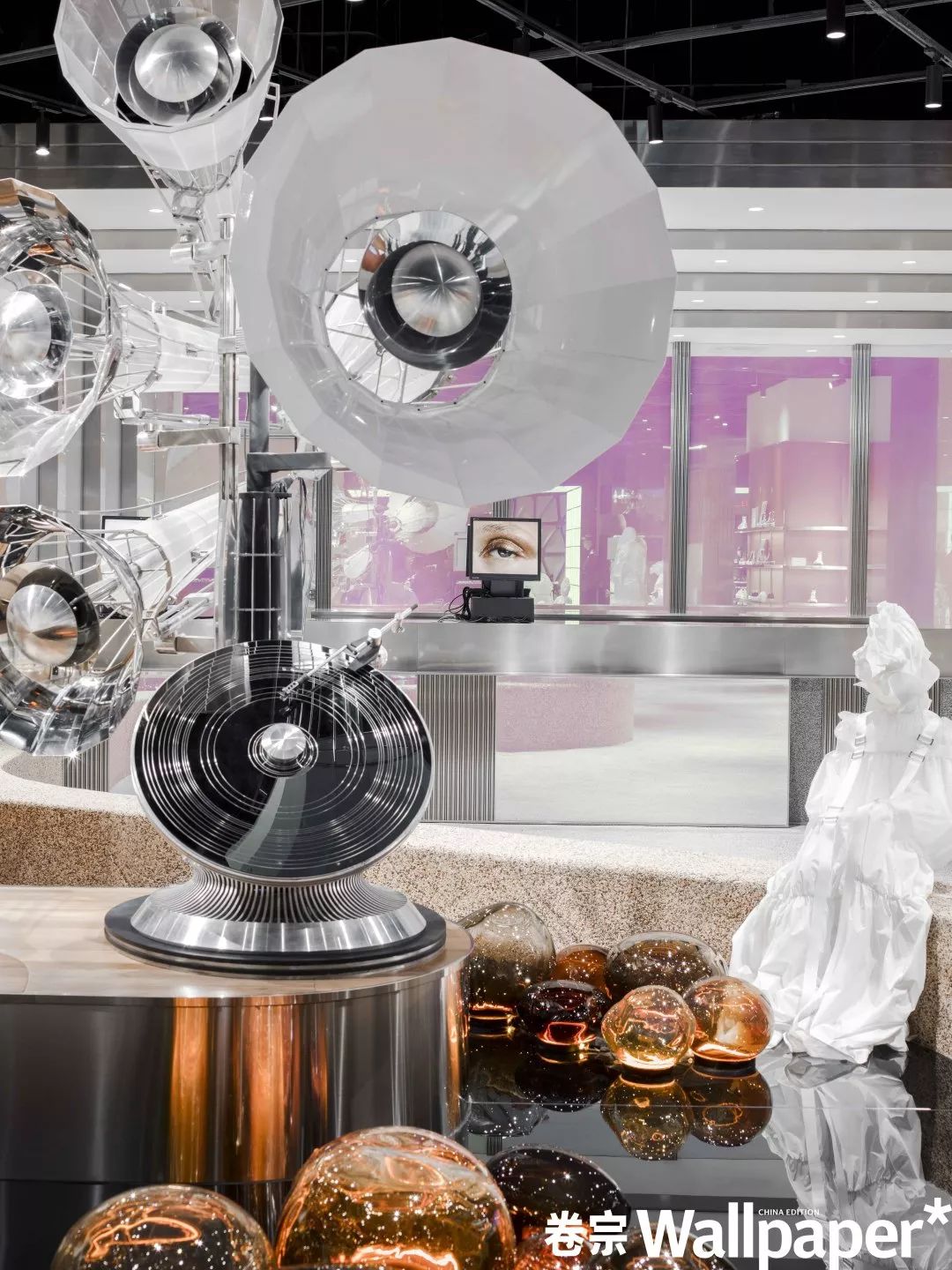 穿越虫洞到宇宙需要多少时间,虫洞穿越宇宙