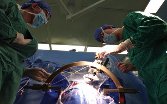 湖南小伙身体频繁出现“过电”感，医生巧用“电刺激”来治疗