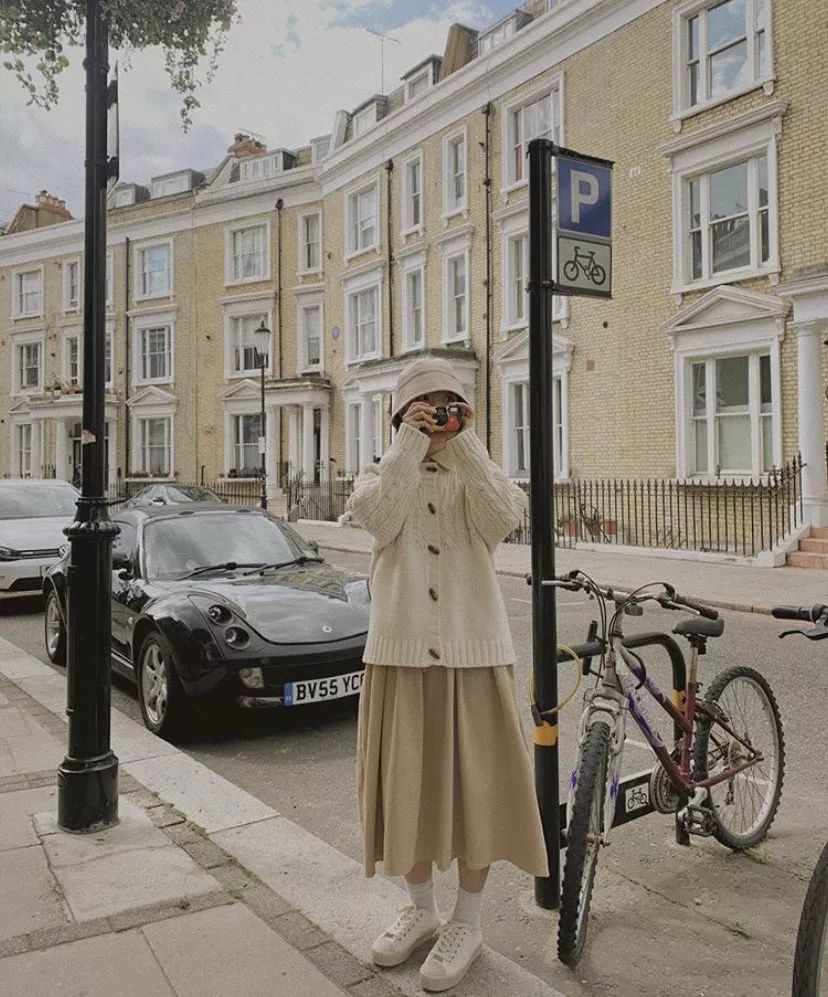 长款牛角扣大衣怎么搭配好看,冬季牛角扣大衣怎么搭配