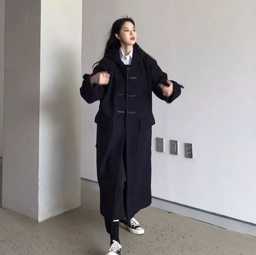 长款牛角扣大衣怎么搭配好看,冬季牛角扣大衣怎么搭配