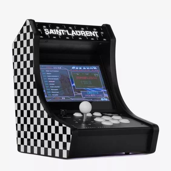 我竟然靠这些大牌的副业，过上了“奢侈品自由”的日子