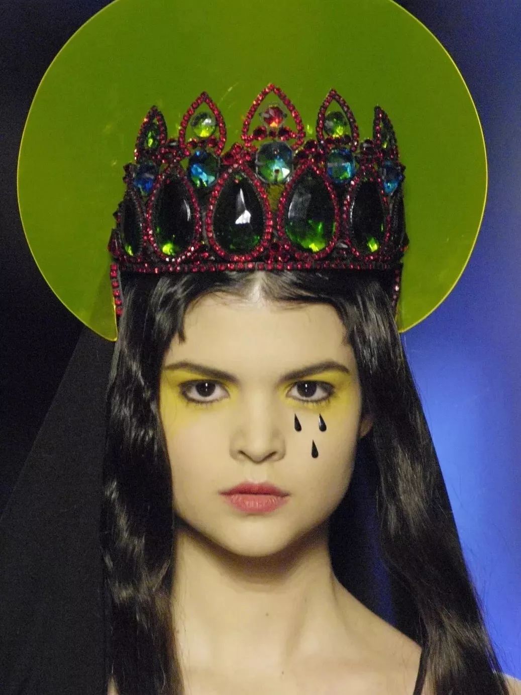 秋冬超适合温油不夸张眼妆,秋冬灵动眼妆给人干净清透的感觉