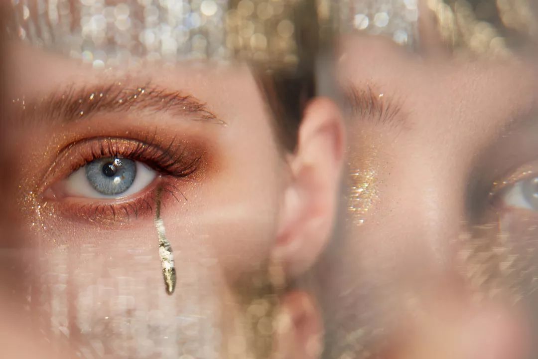 秋冬超适合温油不夸张眼妆,秋冬灵动眼妆给人干净清透的感觉