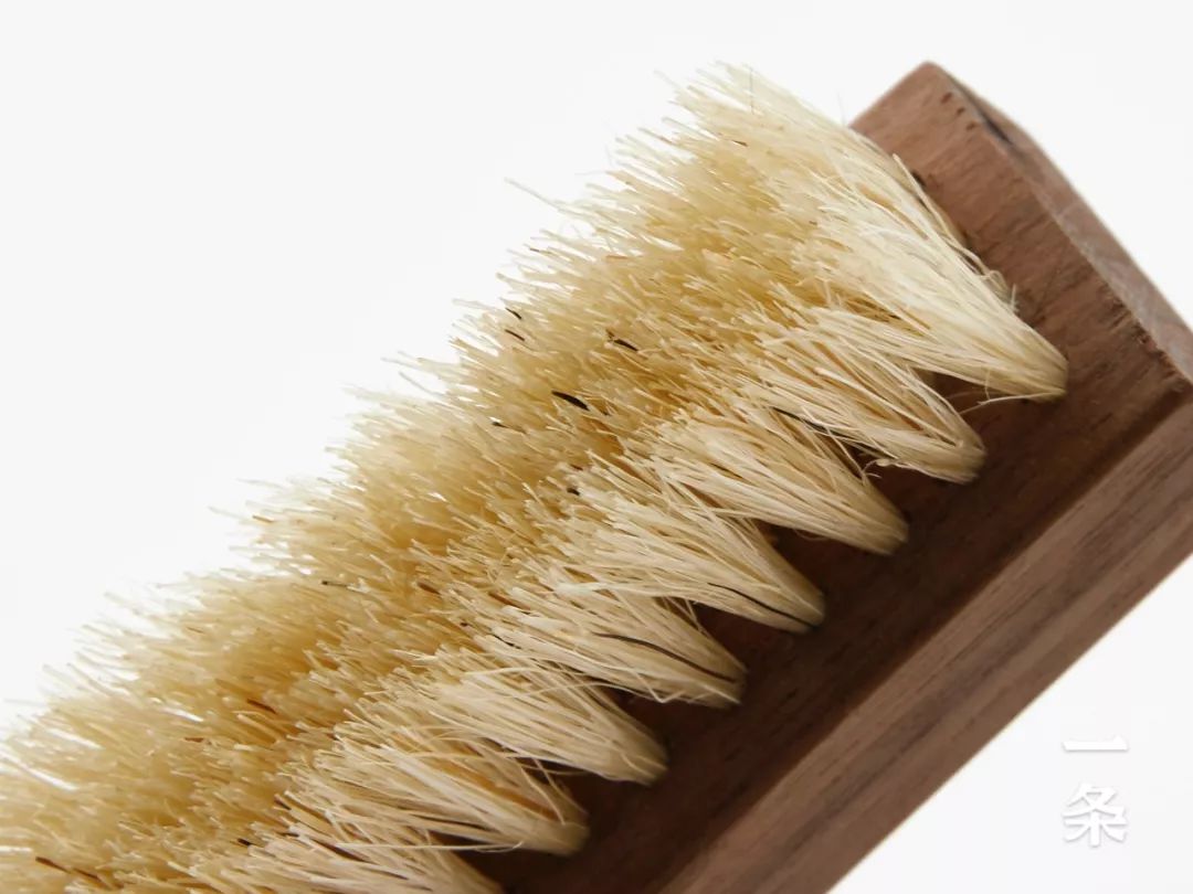 2分钟，免水洗，脏鞋变干净丨界界好物馆