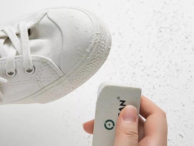 2分钟，免水洗，脏鞋变干净丨界界好物馆