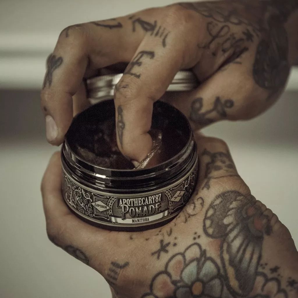 头发鼓起来压不下去,头发炸了压不下去