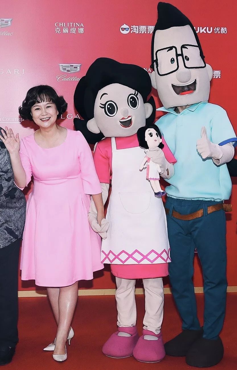 鞠萍姐姐年轻时候,鞠萍姐姐年轻的时候长什么样子