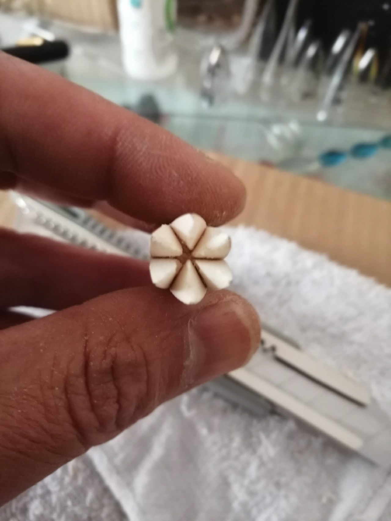 手工芦苇漂制作工具,手工制作的野钓电子漂怎么做