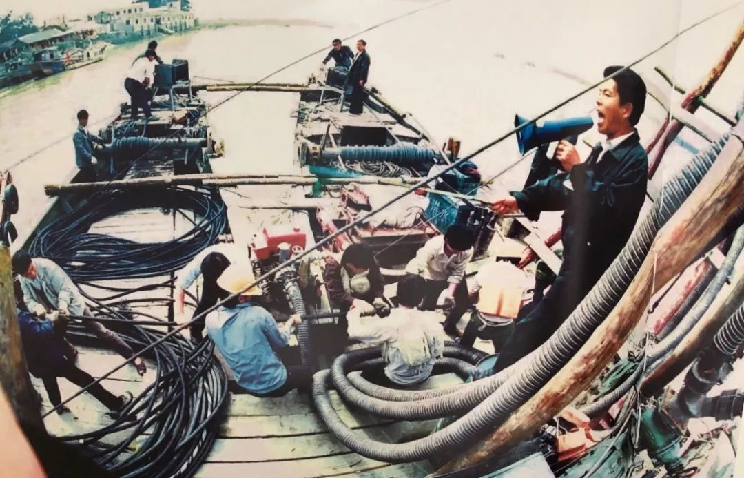 见证70年风雨历程老照片,中国电信70年代老照片