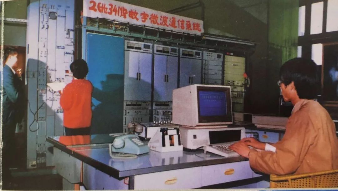 见证70年风雨历程老照片,中国电信70年代老照片