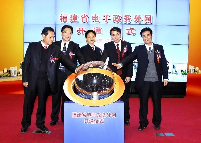 见证70年风雨历程老照片,中国电信70年代老照片