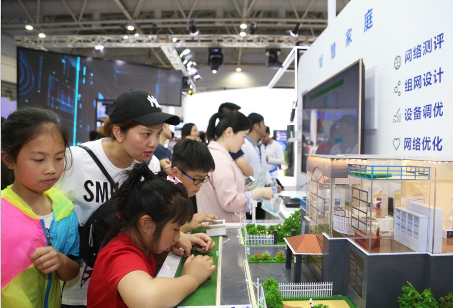 见证70年风雨历程老照片,中国电信70年代老照片