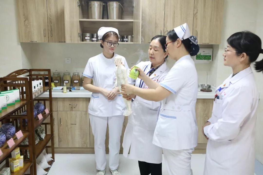 老翁持续发烧月旬，多类抗生素无效，中药一锤定音