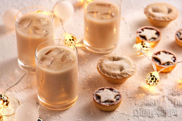 阿联酋航空商务舱休息室餐食免费,阿联酋航空订购919架飞机