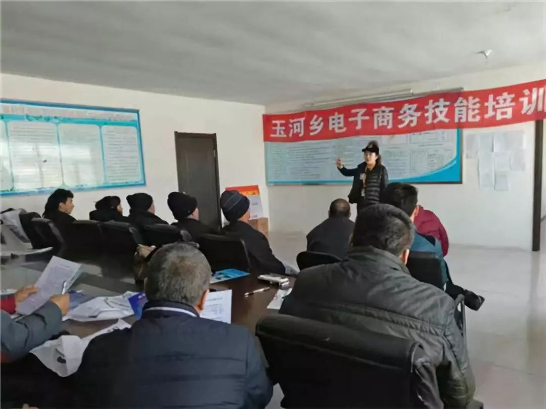 【冰城新闻】大酱、酸菜、黏豆包……|冰城新农人把“土掉渣”变成“网上宝”