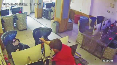 信阳火车站小伙子偷手机,信阳15岁偷手机小伙