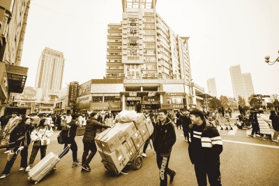 从三足鼎立到四方竞逐,郑州二七发展历程