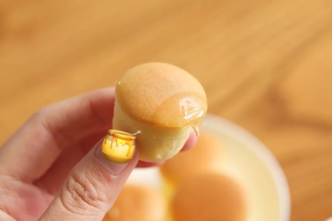 向大学蜂蜜研究所定制了一罐枇杷冬蜜,甜甜润润杏仁香