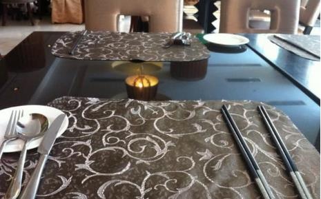 仪陇人:吃西餐前服务员送来的柠檬水,这可不是用来喝的