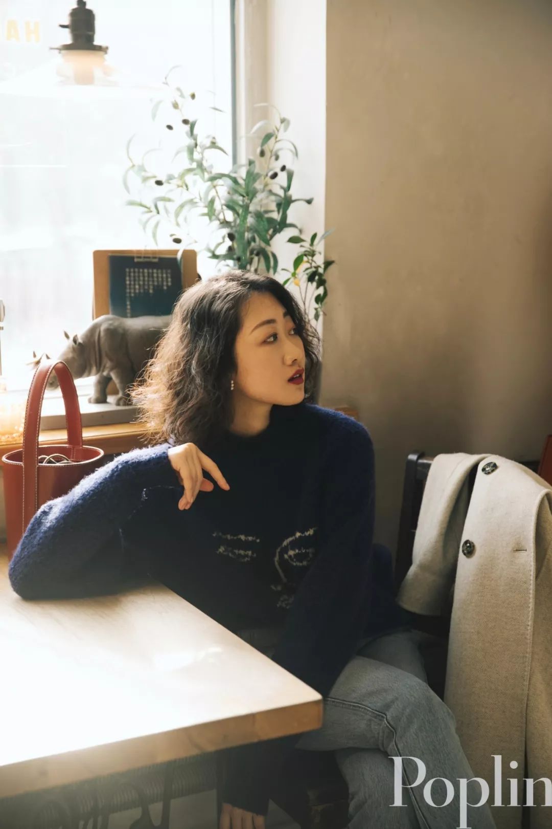 日常细节足够点亮着装气场,通勤装怎么穿出彩