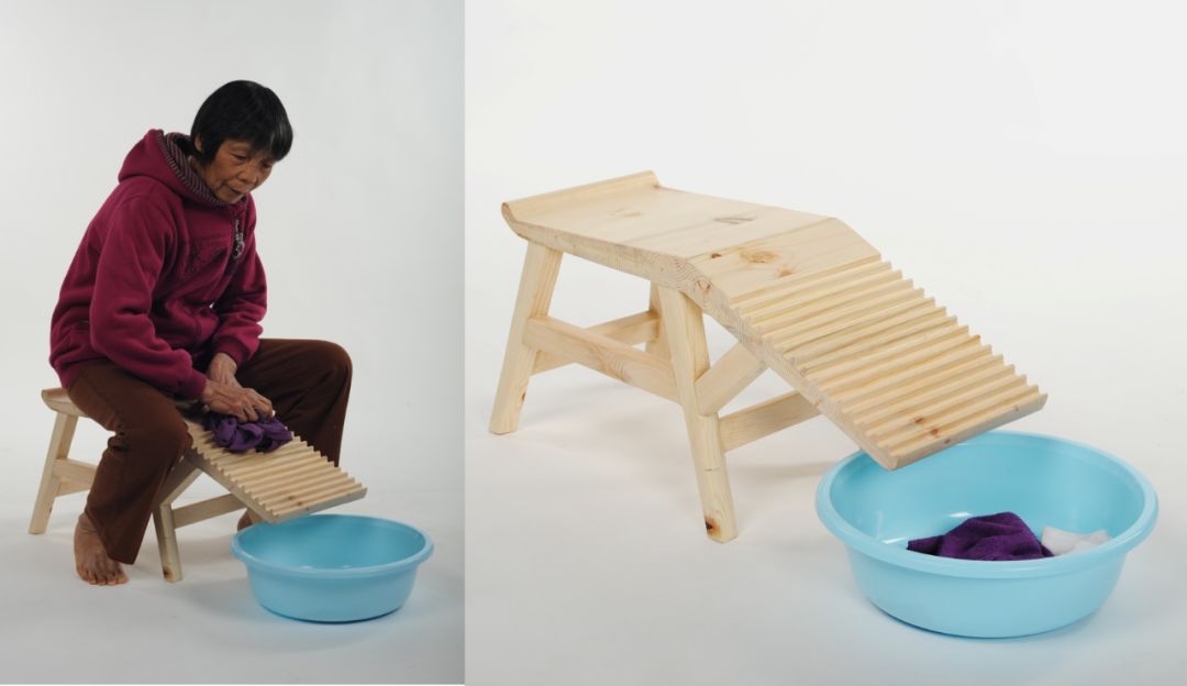 这个遥控器叫“挤粉刺”，按的时候就像我们在挤自己的青春痘