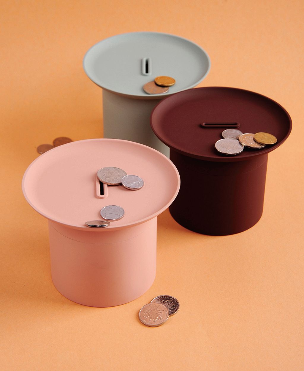 这个遥控器叫“挤粉刺”，按的时候就像我们在挤自己的青春痘