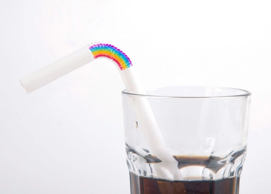 这个遥控器叫“挤粉刺”，按的时候就像我们在挤自己的青春痘