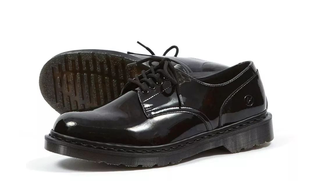 2020年最火的黑色马丁靴,2022年马丁靴还会流行吗