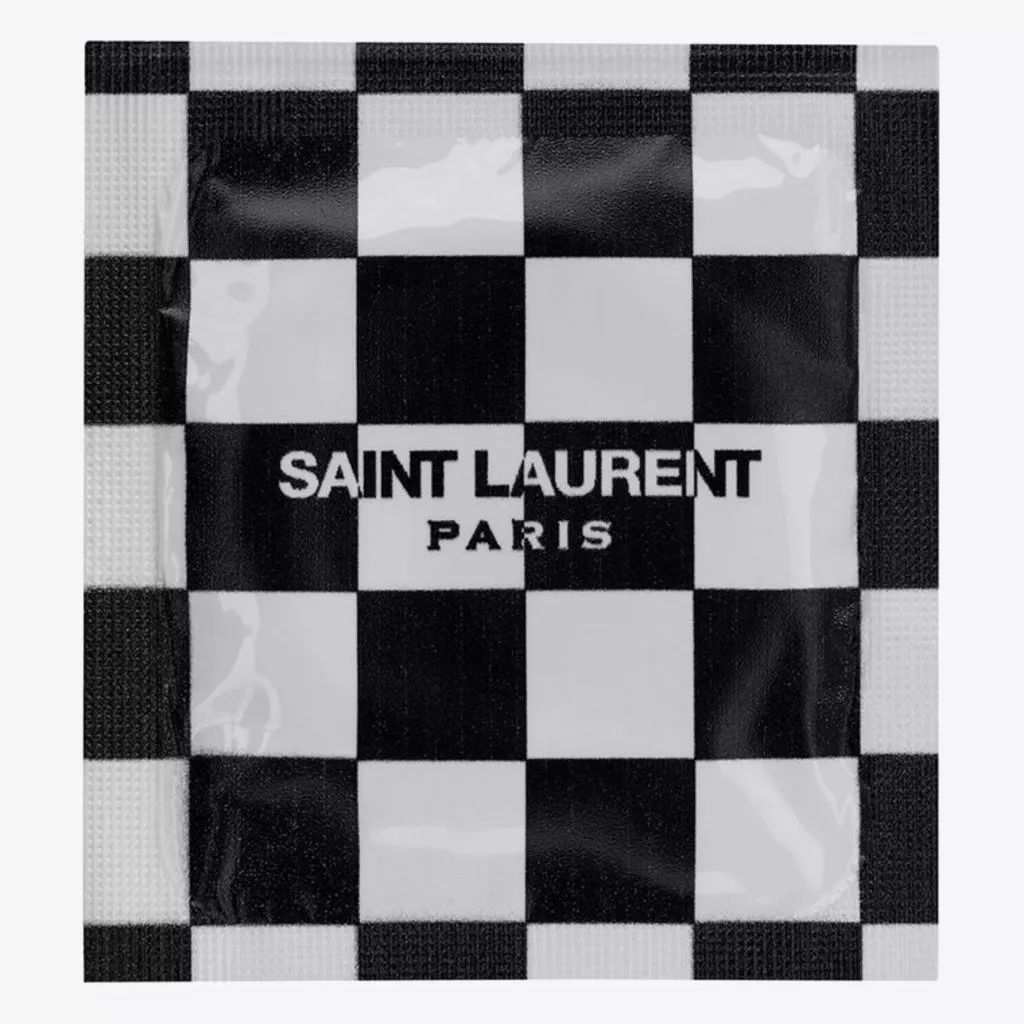 ysl圣罗兰有避孕套吗 (圣罗兰ysl避孕套)