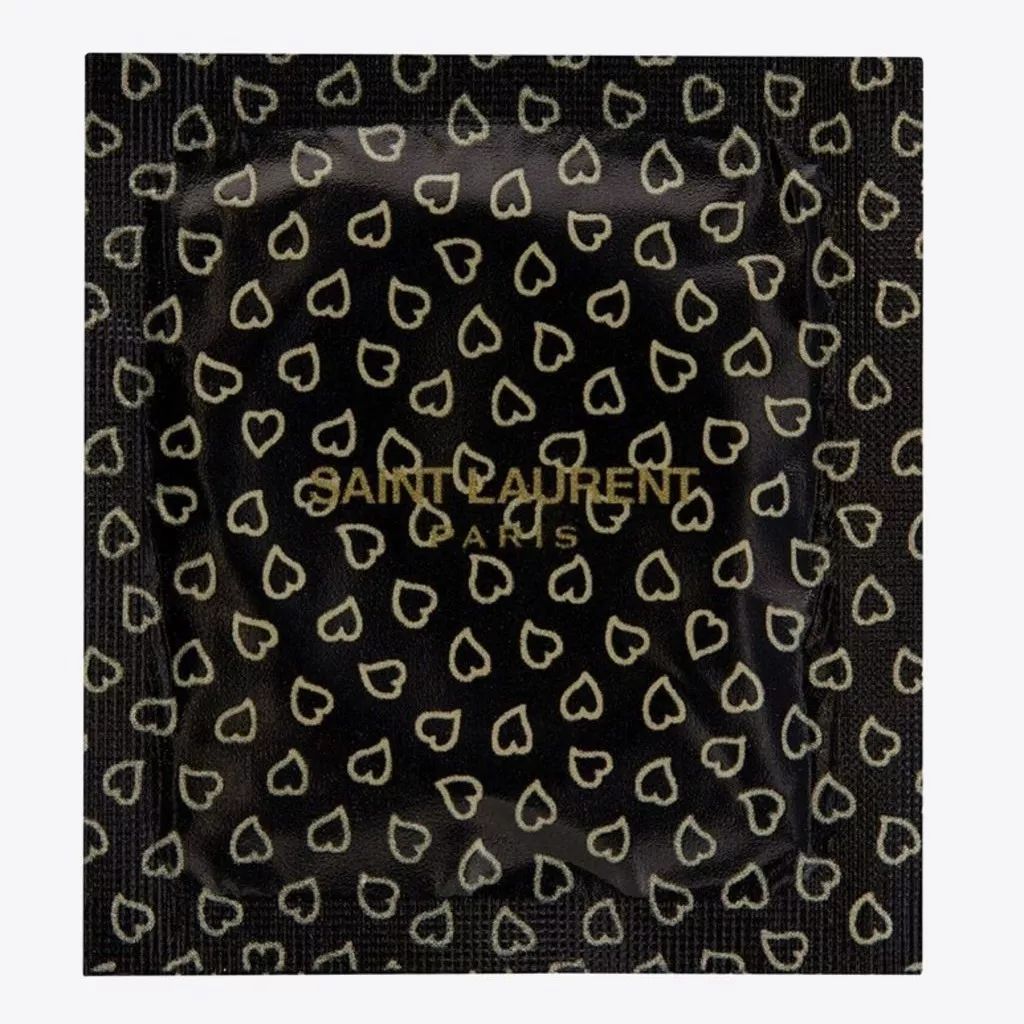 ysl圣罗兰有避孕套吗 (圣罗兰ysl避孕套)