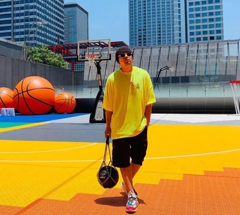 ysl圣罗兰有避孕套吗 (圣罗兰ysl避孕套)