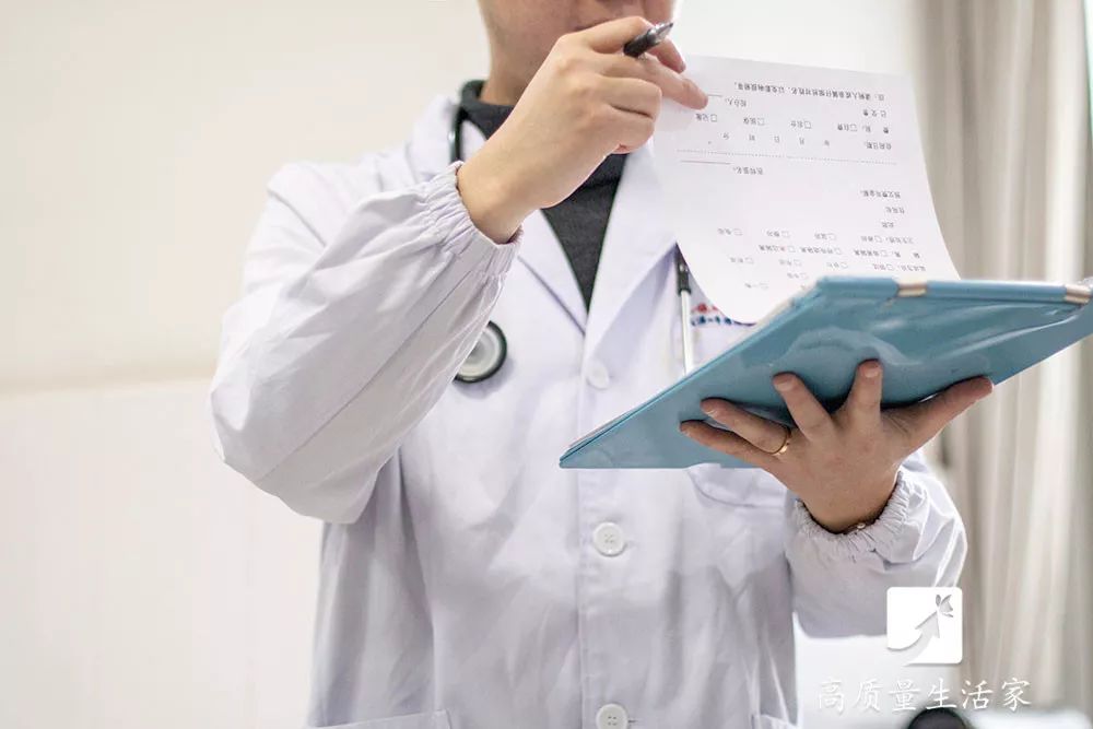 肝胆排毒排出盲肠宿便,自我洗肠排宿便美容的最简单方法