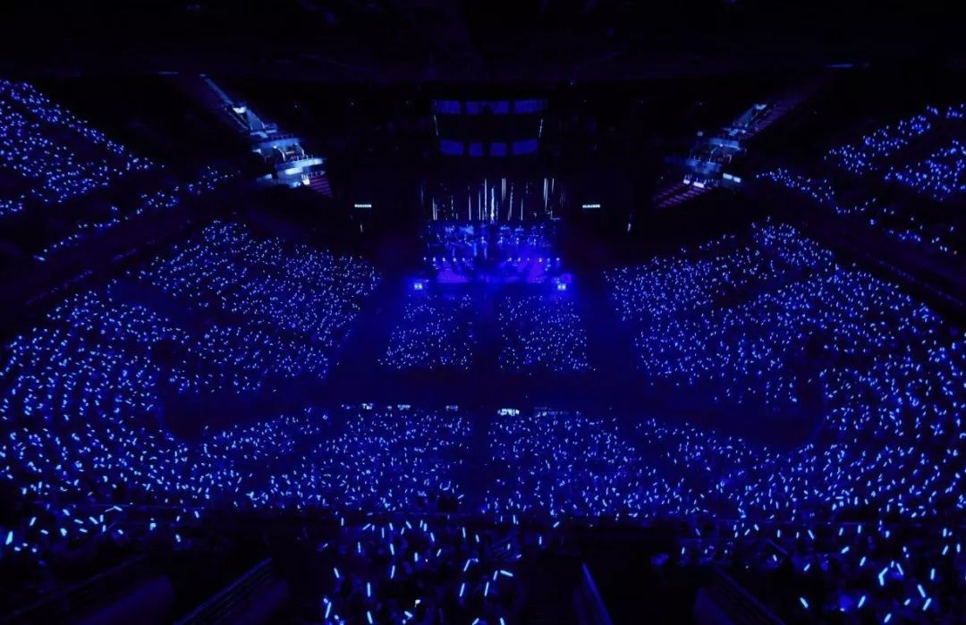 王俊凯的代言色究竟是哪种“蓝”？