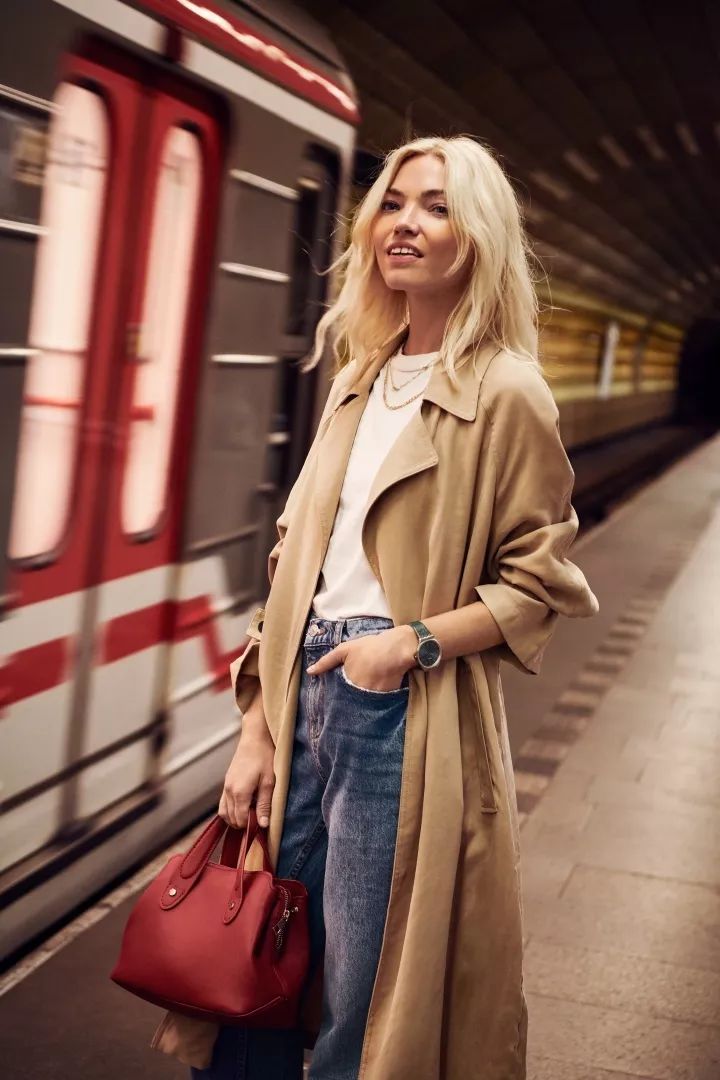 王俊凯的代言色究竟是哪种“蓝”？