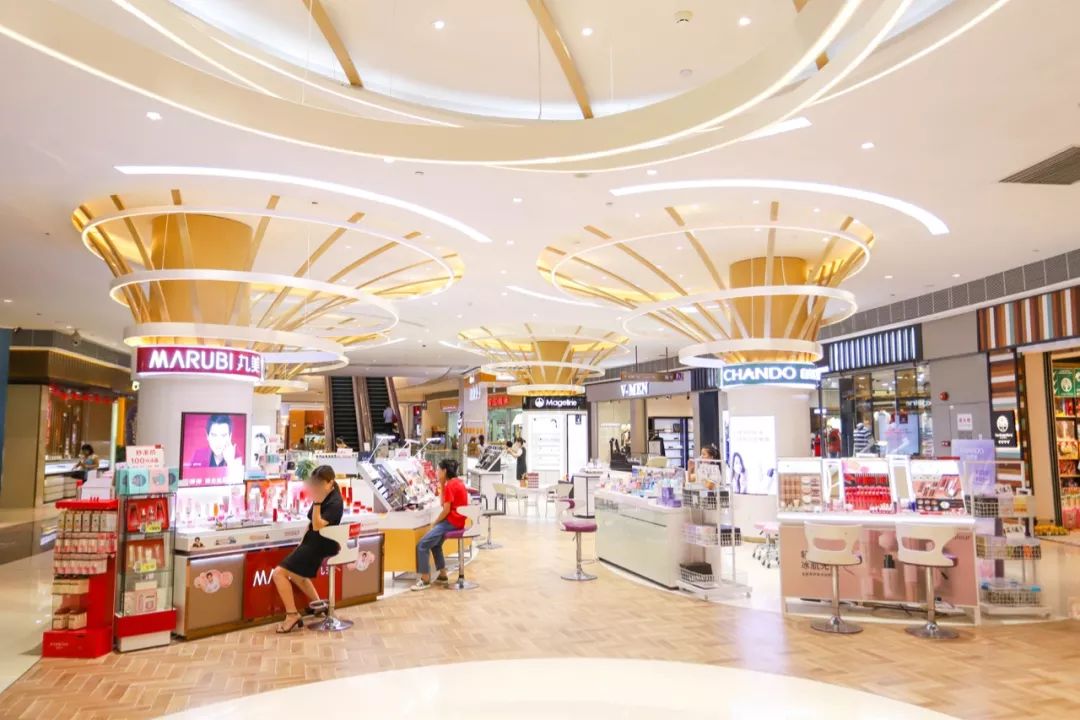 50%品牌“大换血”！但它更懂得如何撩拨年轻人的“痒点”