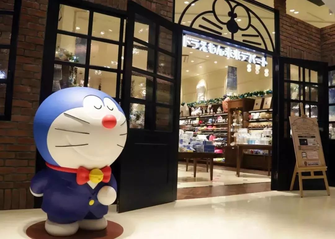 GUCCI、MCM等全新概念店开幕；HM中国试水租衣服务；万达、李宁合作国潮单品|猫头鹰商业周报