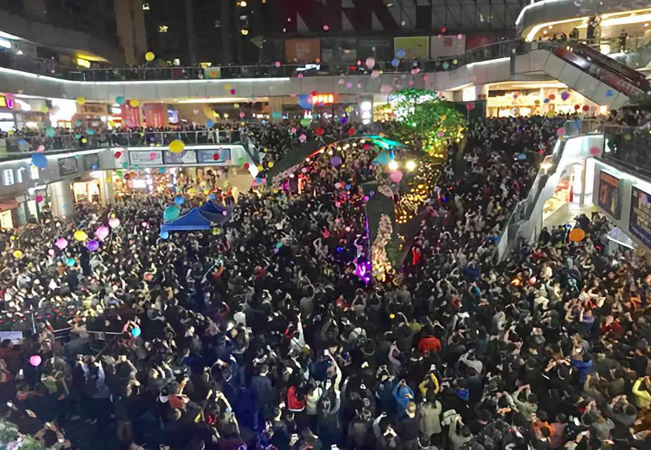 50%品牌“大换血”!但它更懂得如何撩拨年轻人的“痒点”